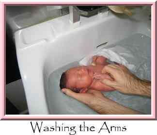 Washing the Arms Thumbnail